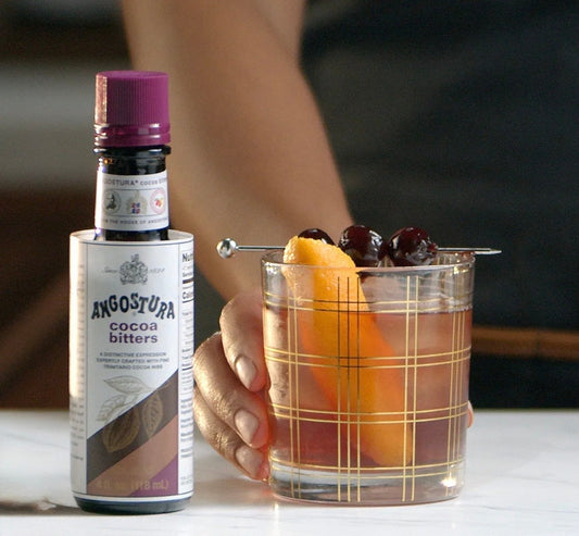 🎃 Bitters & Boos: The Halloween Cocktail Craze at Bar Jus 👻